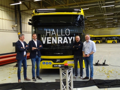 Busbouwer Ebusco opent montagehal in Venray