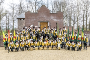 De broederschap leeft op het historisch feest in Geijsteren