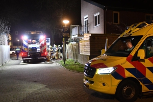 Man uit brandende woning gehaald