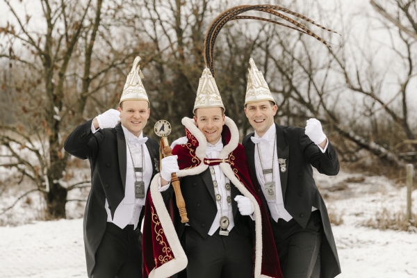 Ward d'n urste en adjudanten Yoeri en Roel