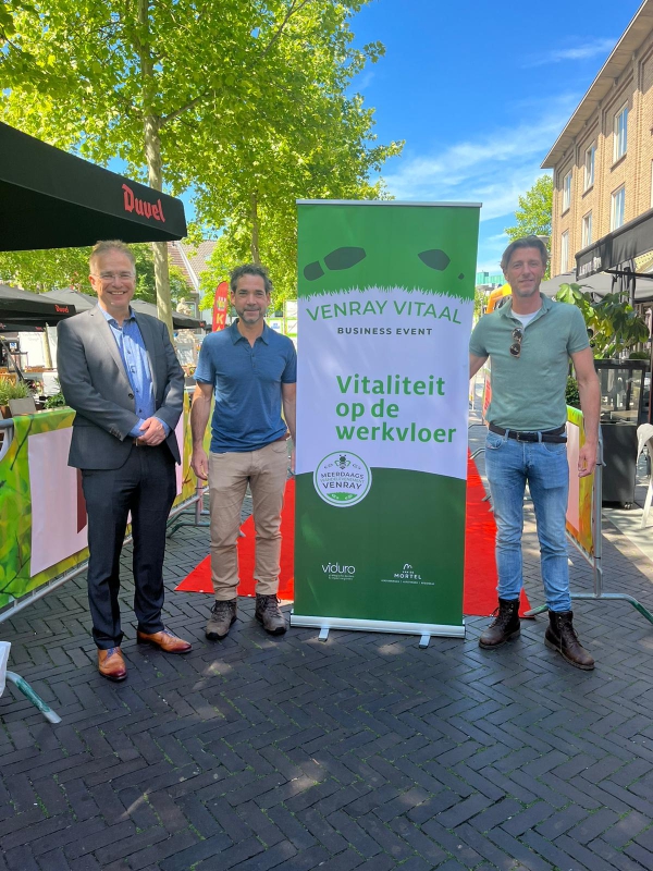 Wethouder Wim de Schryver opent samen met Bart van der Sterren en Peter Deriks het businessevent Venray Vitaal