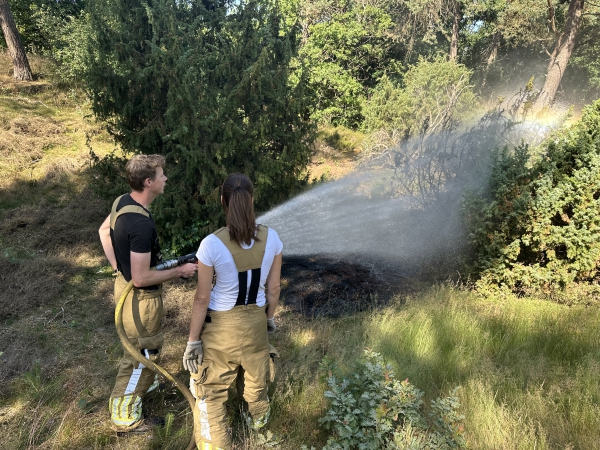 beginnende bosbrand geblust