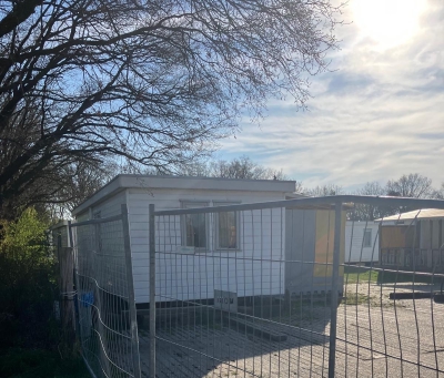Illegale huisvesting op camping De Zwaluw beëindigd