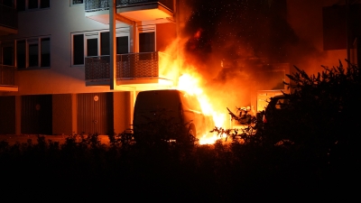 Autobrand slaat over naar appartementencomplex Venray