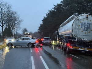 Kettingbotsing op N277 bij Ysselsteyn