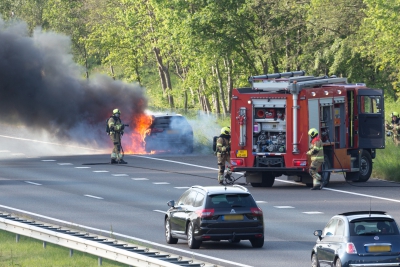 Autobrand bij afslag Vierlingsbeek aan A73