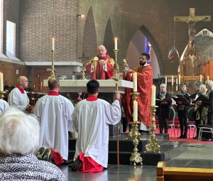Pinksterviering in Paterskerk