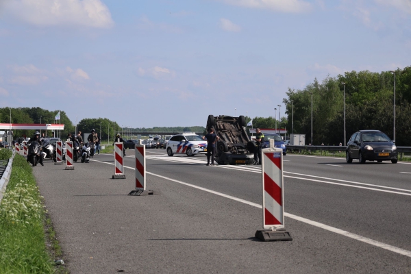 Auto op de kop A73