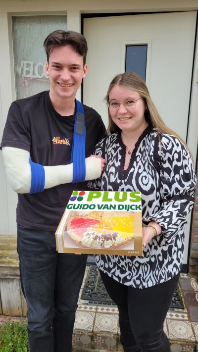 Afgelopen zaterdag ging de vlaai naar: Sam en Tessa