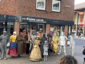 Koopzondag met Living Statues groot succes