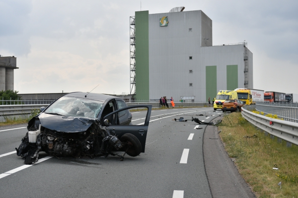 Frontale botsing op N270 bij Wanssum