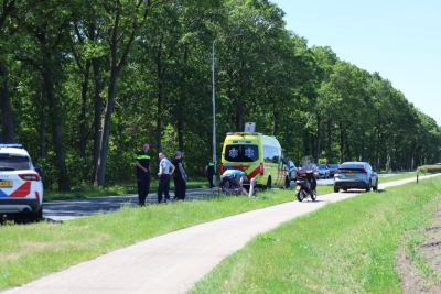 Scooterrijder hard ten val op fietspad bij Vredepeel