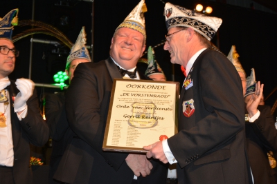 Orde van Verdienste voor Gerrit Reintjes (rechts)
