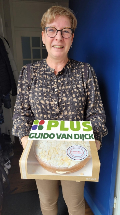 Deze week ging de &quot;dat verdient een vlaai&quot; naar zorgcentrale dichterbij