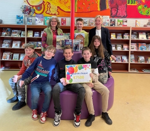 Rotary Venray levert financiële bijdrage aan bibliotheek Speciaal Basisonderwijs Focus